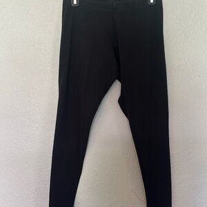 Black leggings size XL